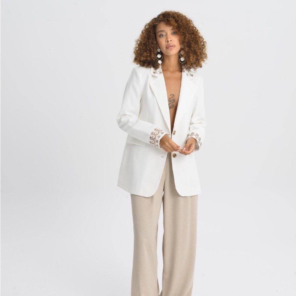 Embroidered White Blazer Jacket with Ethnic Detailing - Sizes 36, 38, 40, 42